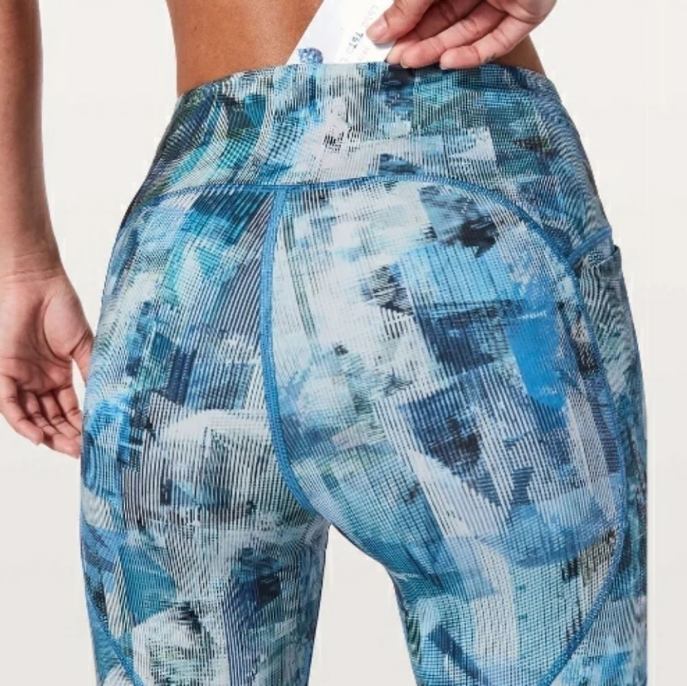 Lululemon On Pace Crop *21